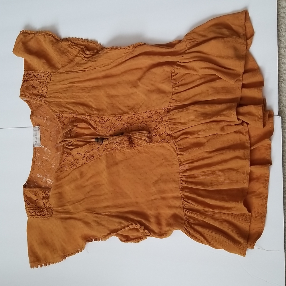 Beautiful fall top shirt